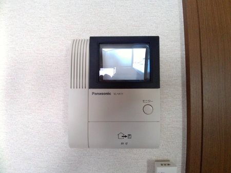 セキュリティ　TVモニターホンで来訪者の確認ができます
