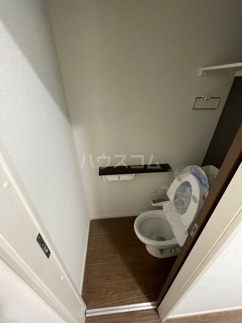 京成本線 お花茶屋駅 徒歩8分 3階建 築3年のトイレ写真