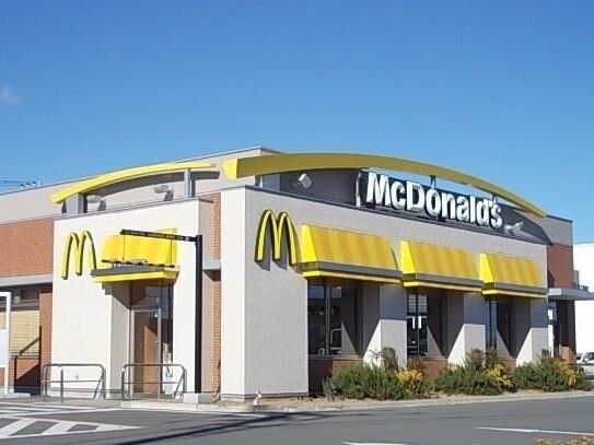 飲食店　マクドナルド４０７高坂店（飲食店）まで450m