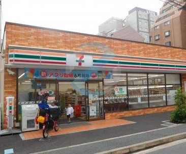 コンビニ　セブンイレブン葛西駅東店（コンビニ）まで110m
