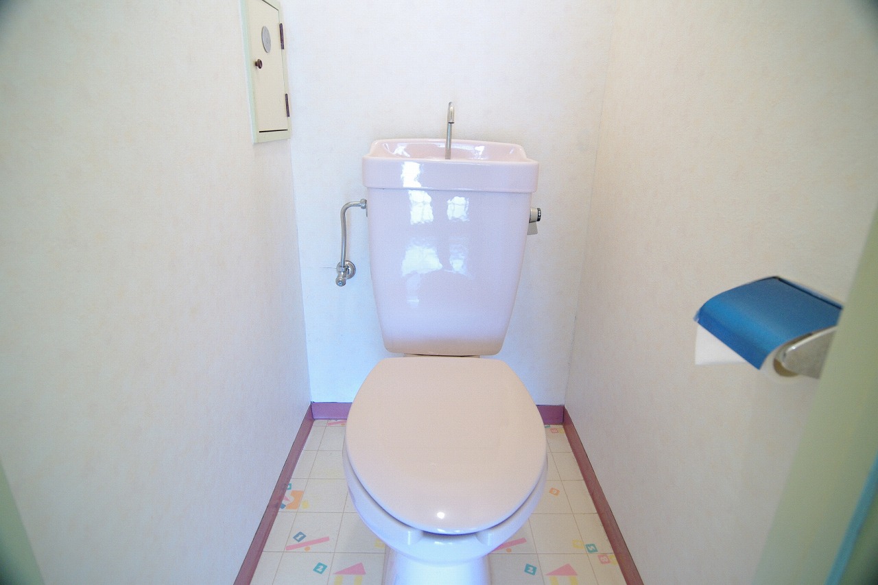 ＪＲ山陽本線 岡山駅 徒歩23分 4階建 築33年のトイレ写真