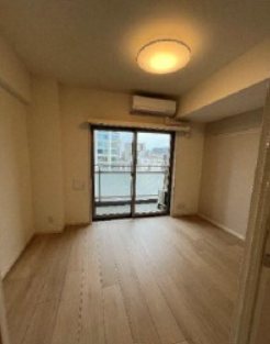 東京メトロ南北線 白金高輪駅 徒歩9分 11階建 築22年の居間写真