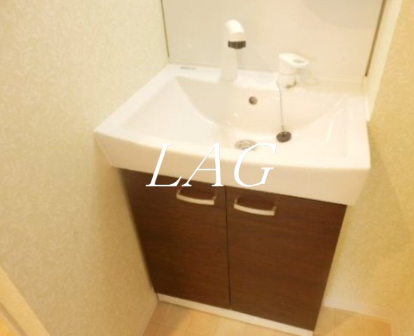 洗面設備　洗面台です。