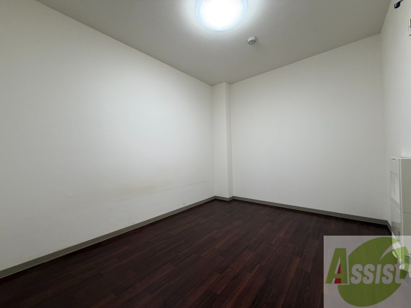 その他部屋・スペース　こちらのお部屋は光が差し込む、温かみのあるお部屋です。