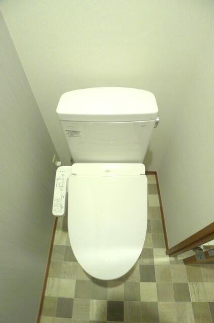 東武東上線 志木駅 徒歩7分 3階建 築44年のトイレ写真