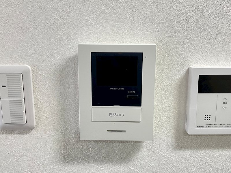 セキュリティ　モニター付きインターホン