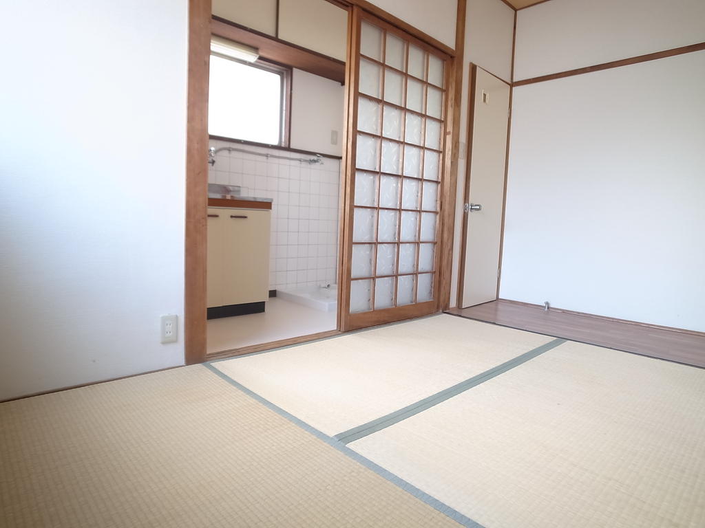 神若荘の居間写真