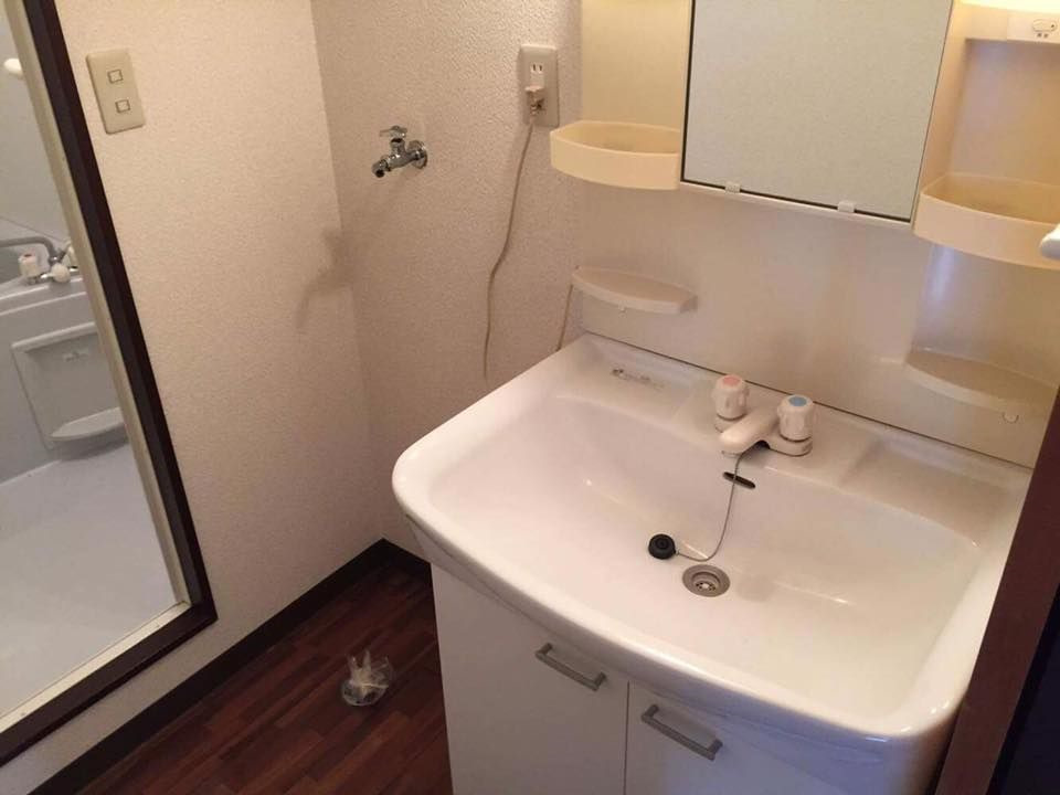 洗面設備　コンパクトで使いやすい洗面所