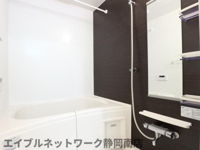 バス・シャワールーム　きれいなお風呂です