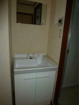 洗面設備　身支度に嬉しい独立洗面台