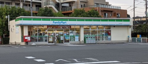 コンビニ　ファミリーマートTSK東大門店（コンビニ）まで373m