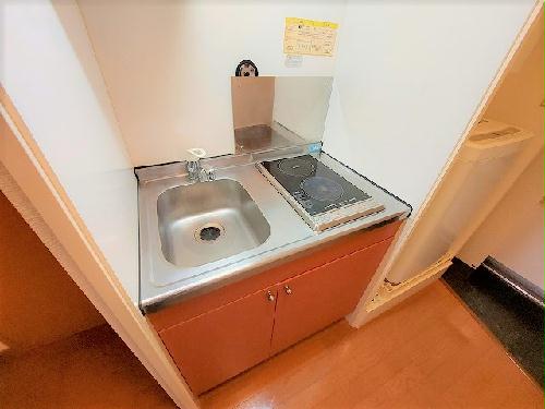 キッチン　電気コンロ2口設置済み　すぐに使用出来ます。