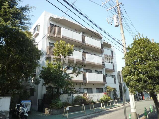 横浜市鶴見区駒岡のマンションの建物外観