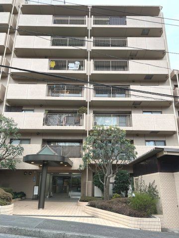 横浜市戸塚区平戸町のマンションの建物外観