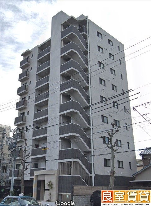 名古屋市昭和区藤成通のマンションの建物外観