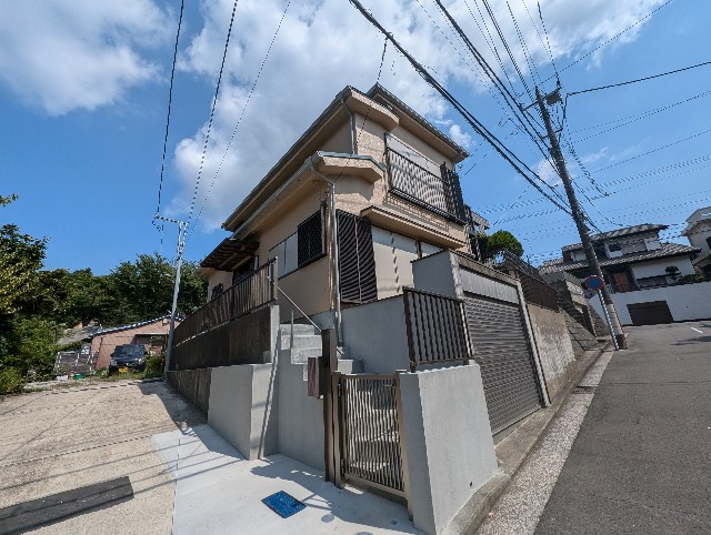 谷津町戸建の建物外観