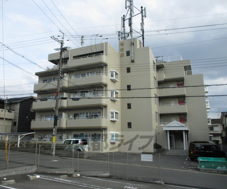 壱番館の建物外観