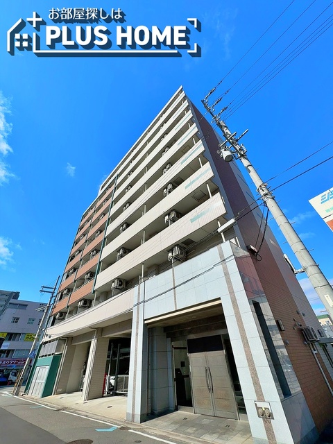 【和歌山市友田町のマンションの建物外観】