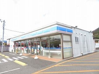 【大洲市新谷のアパートのコンビニ】