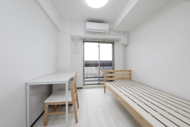 学生会館 伏見深草レジデンスの居間写真