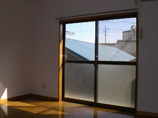 居室・リビング　居室はゆったり８帖もありますよ。