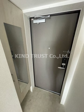 玄関　収納もある玄関です