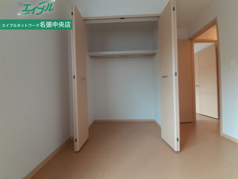 収納　同型参考写真