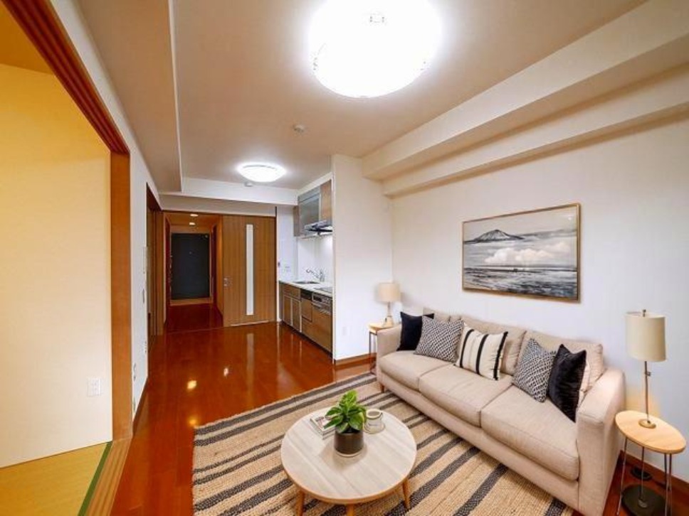 居室・リビング　CGで家具等を配置したもので家具等は含まれません