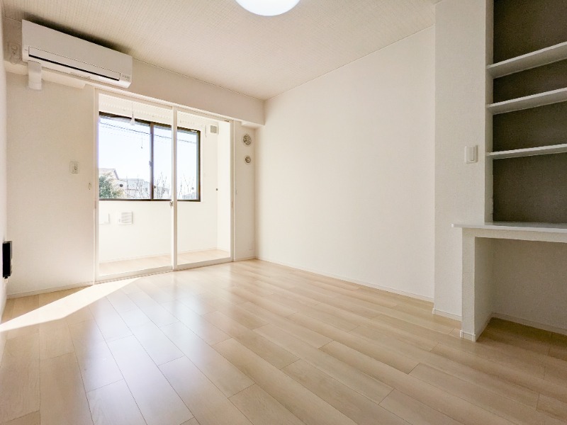 居室・リビング　図面と現状に相違がある場合には現状を優先