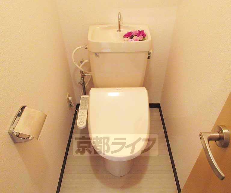 トイレ　ウォシュレットつきです！