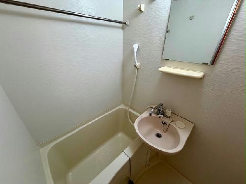 バス・シャワールーム　設備・仕様は号室により異なる為、現状を優先いたします。