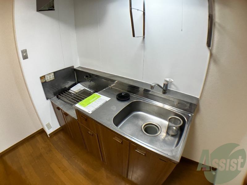 キッチン　キッチンにはガスコンロを設置して使用してください。