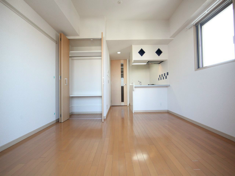 居室・リビング　洋室9.1帖　クローゼット付（収納充実してます）