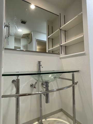 洗面設備　脱衣スペースもあります