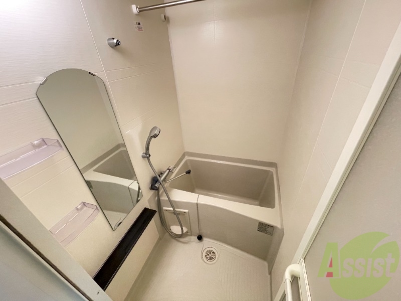 バス・シャワールーム　お湯に浸かって１日の疲れを癒やしてください