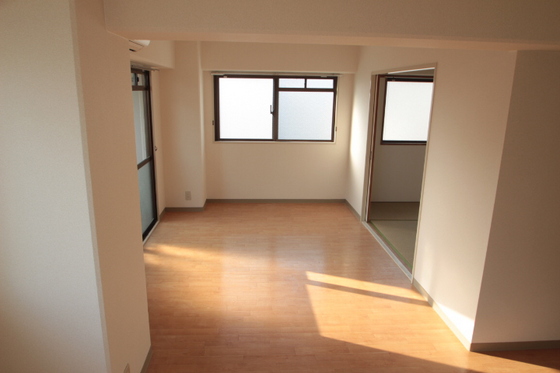 居室・リビング　※別部屋の写真です