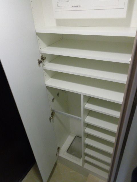 玄関　シューズボックス