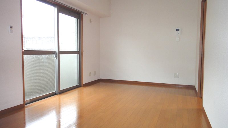 居室・リビング　床はフローリング