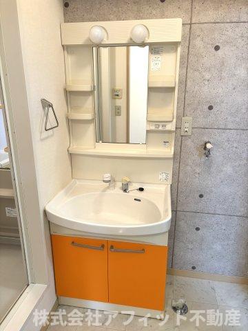 洗面設備　洗髪洗面化粧台