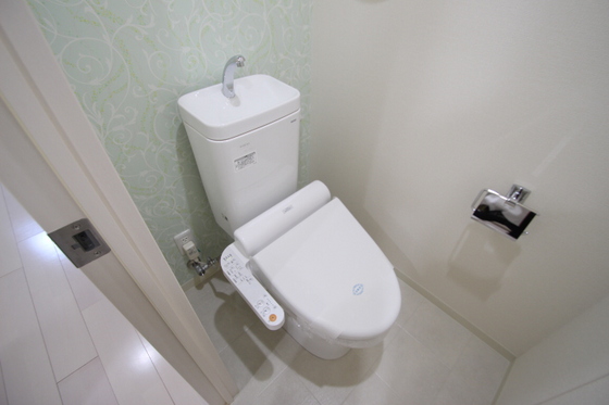 トイレ　※他号室の写真です