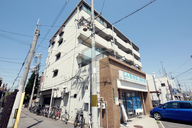 建物外観　外観は落ち着いています