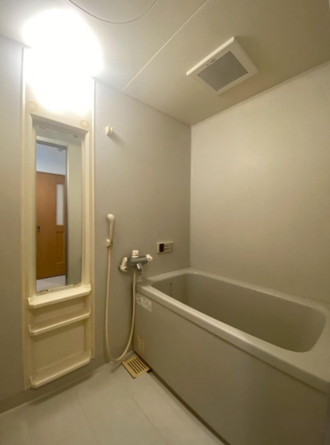 バス・シャワールーム　バス／シャワー