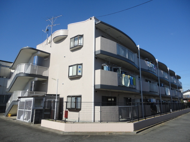 建物外観　タイル貼りの外観