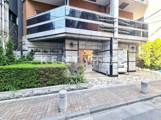 エントランス　清潔なエントランスです