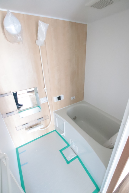 バス・シャワールーム　追い焚き給湯付のお風呂です。