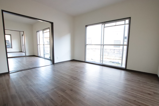 居室・リビング　解放感のあるリビングです