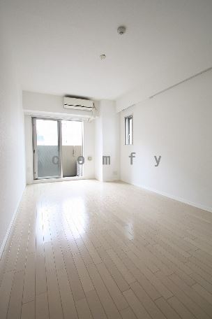 居室・リビング　８．７帖の広々とした洋室