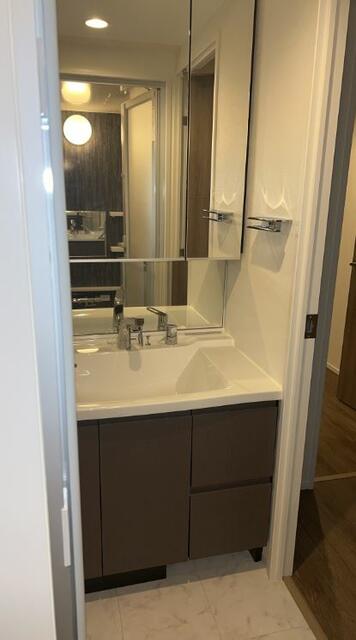 洗面設備　同仕様