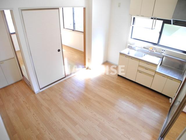 居室・リビング　※同物件別部屋（左右反転タイプ）のお部屋です※