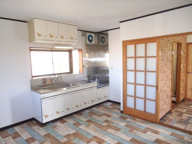 居室・リビング　写真、間取図面などが現況と異なる場合は現況優先となります。